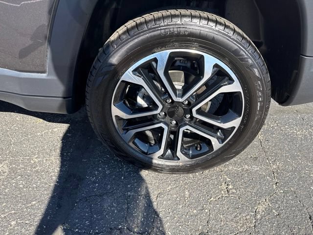Certified 2024 Jeep Compass Limited AWD/4WD image 7