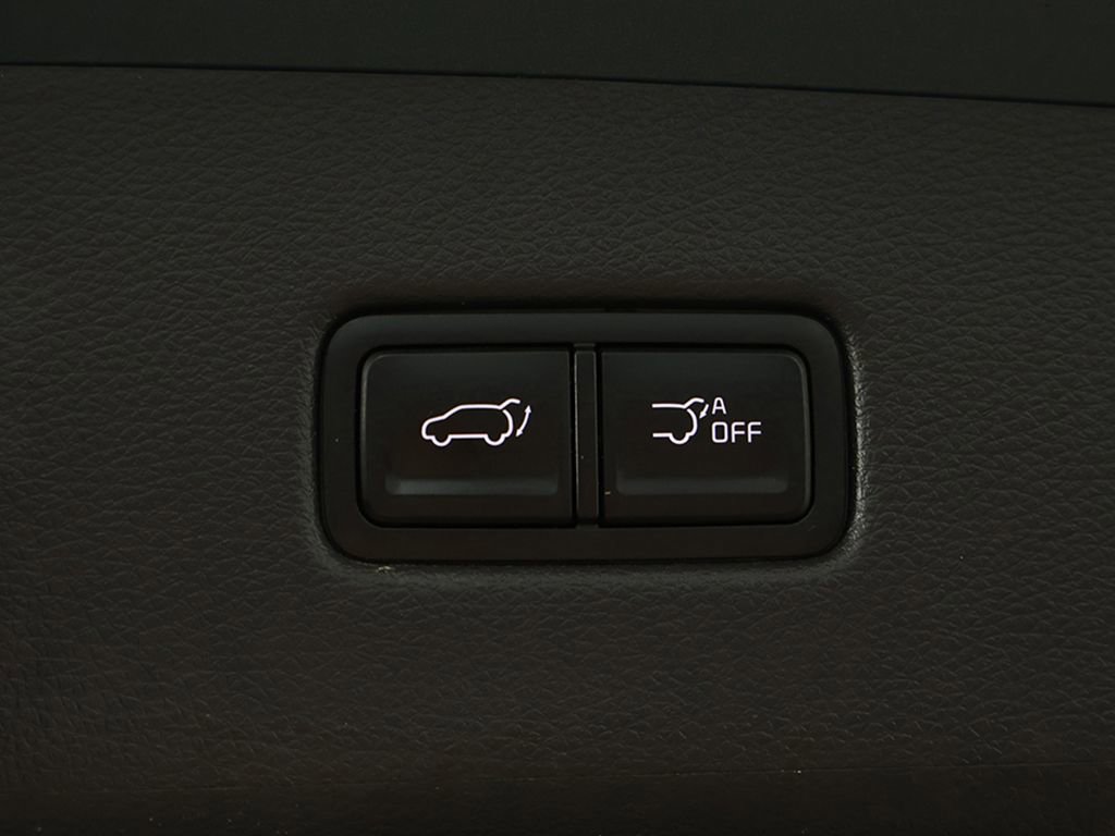 Used 2024 Kia Carnival EX FWD image 53