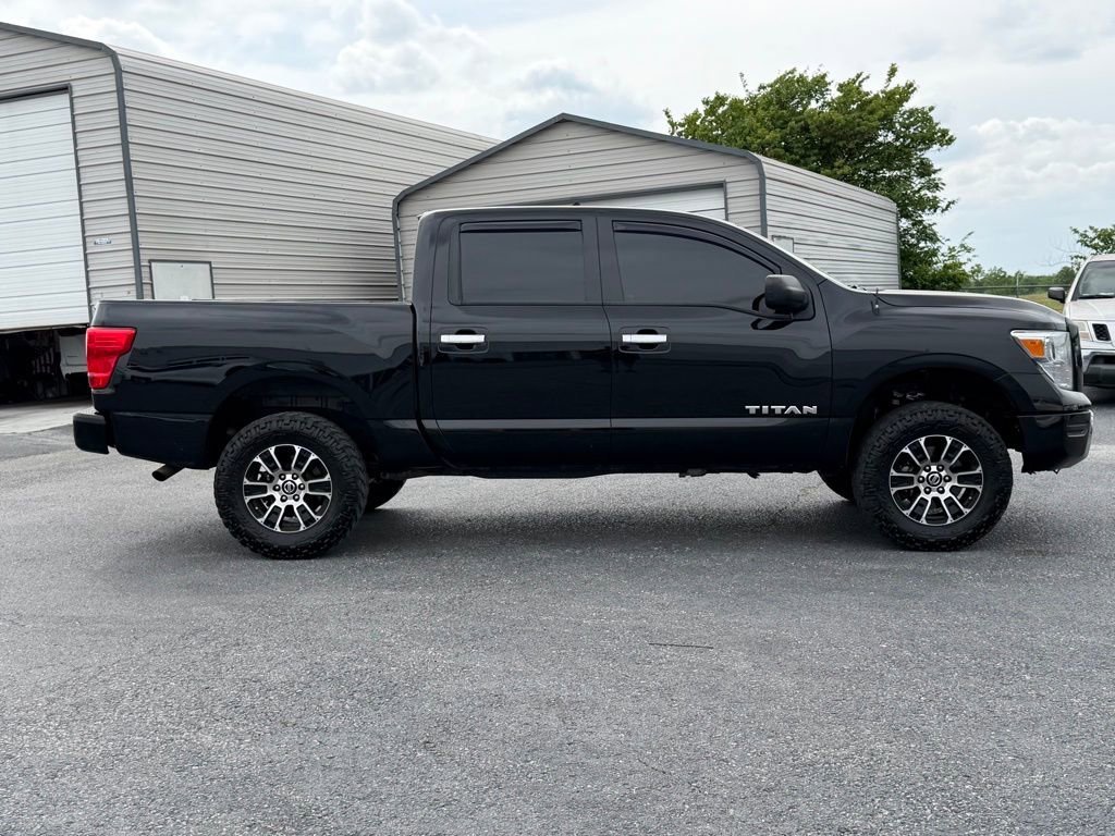 Used 2021 Nissan Titan SV AWD/4WD image 4