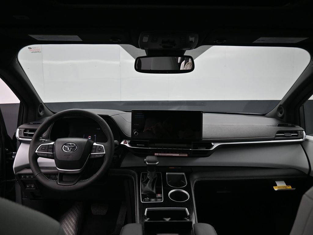 Certified 2026 Toyota Sienna XSE image 30