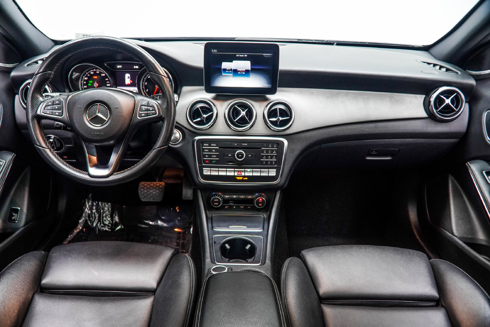 Used 2018 Mercedes-Benz GLA 250 4MATIC image 5