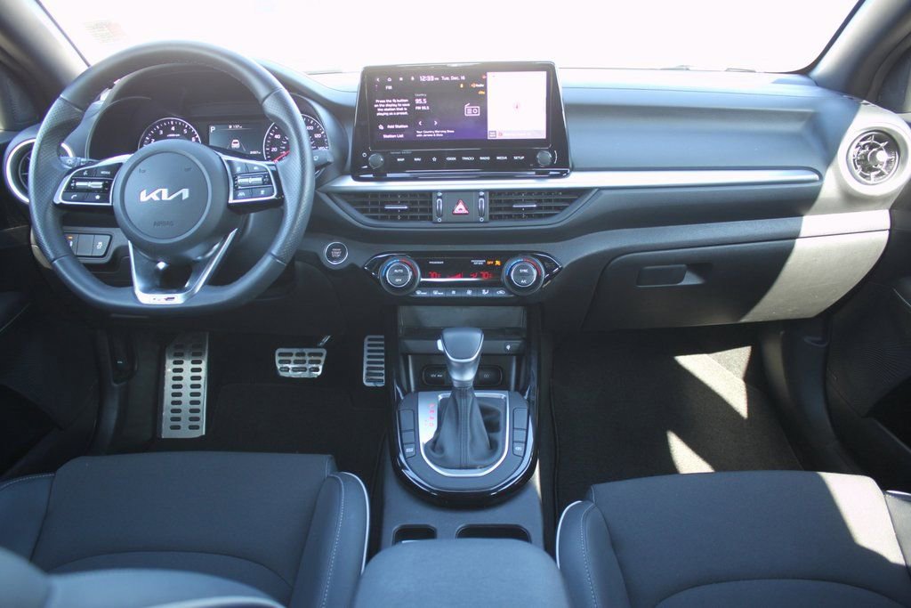 Used 2024 Kia Forte GT-Line w/ GT-Line Premium Package image 8