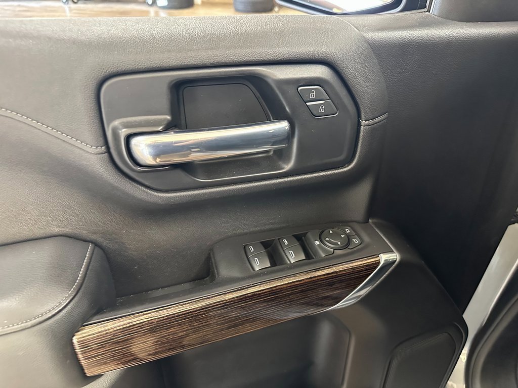 Used 2020 GMC Sierra 1500 Elevation w/ Elevation Value Package image 12