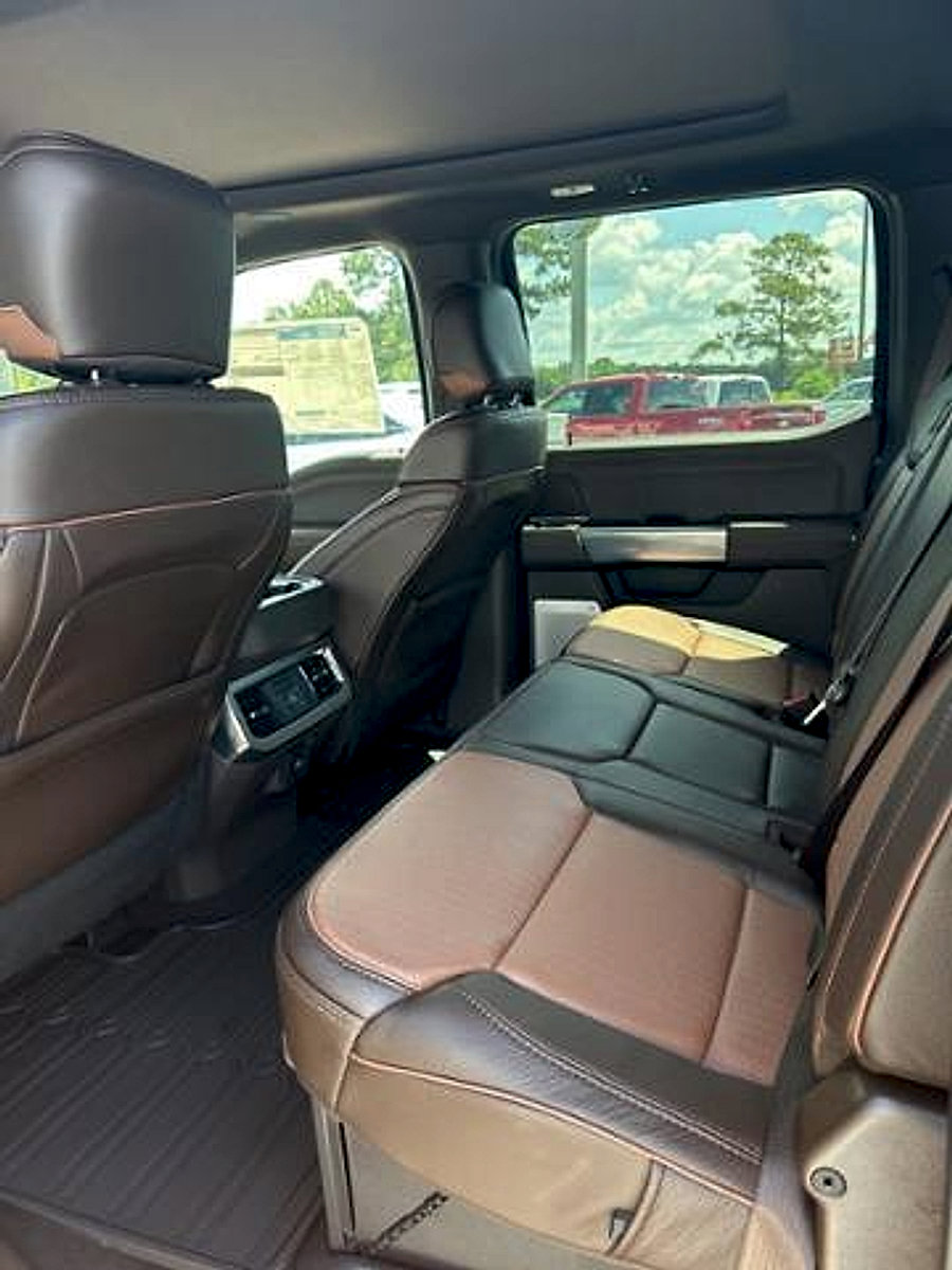 New 2025 Ford F350 King Ranch w/ Chrome Package image 17