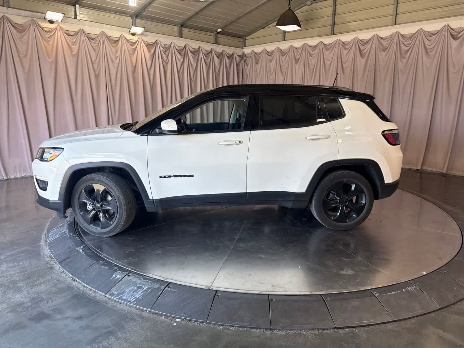 Used 2021 Jeep Compass Latitude FWD image 8
