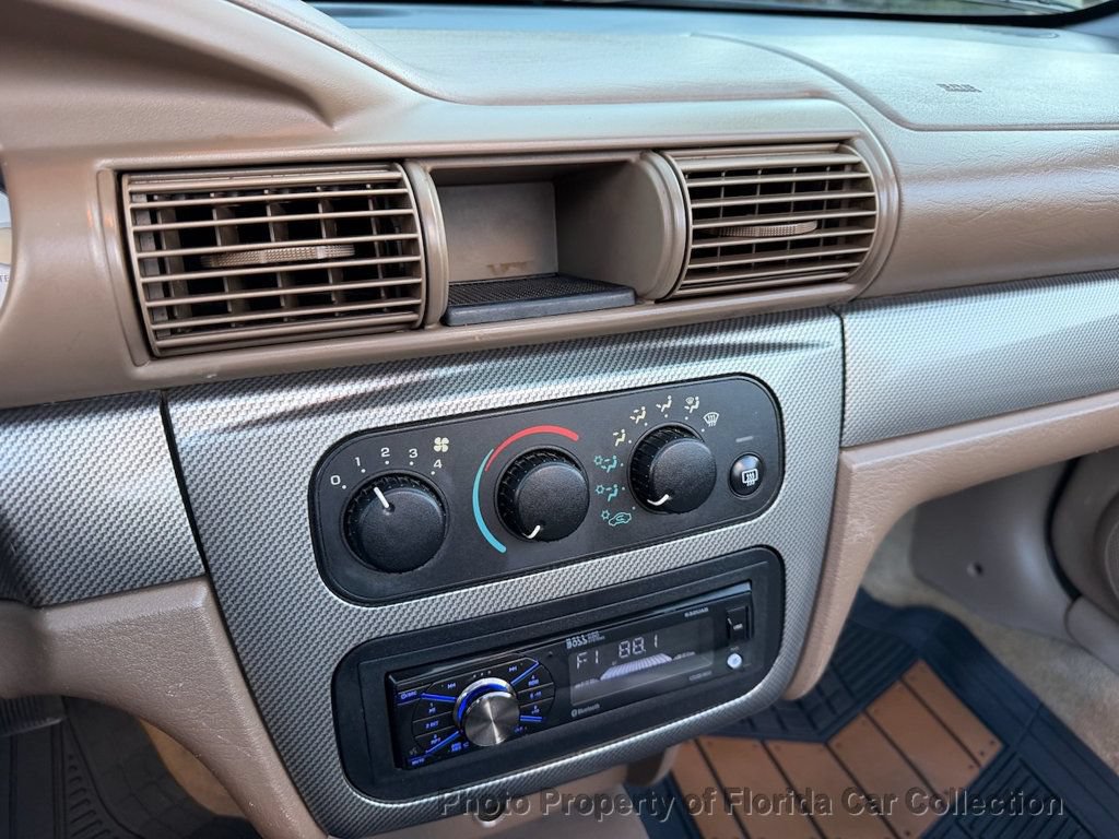 Used 2004 Chrysler Sebring GTC FWD image 50