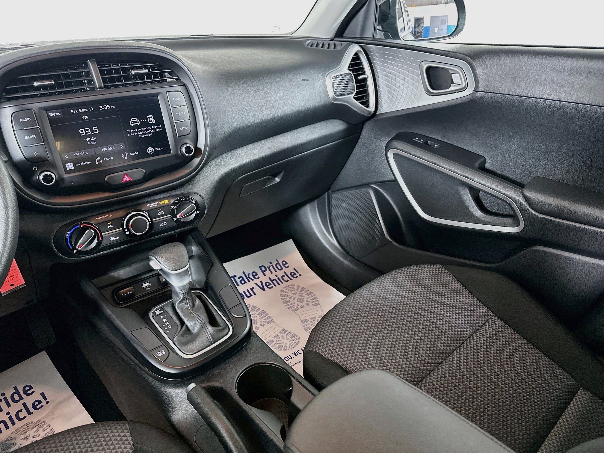 Certified 2025 Kia Soul LX w/ LX Technology Package FWD image 21