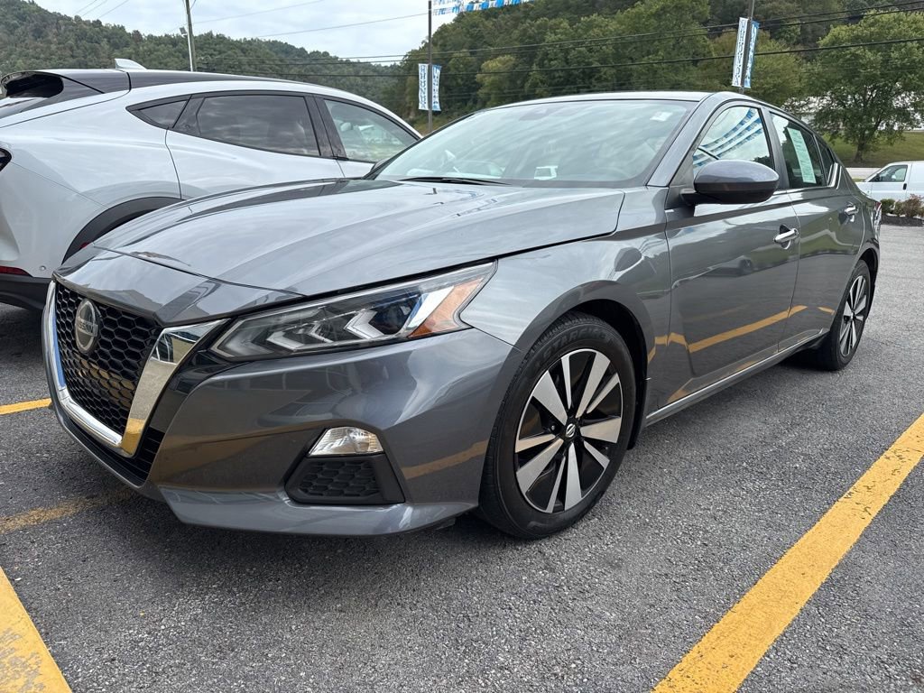 Used 2022 Nissan Altima 2.5 SV image 1