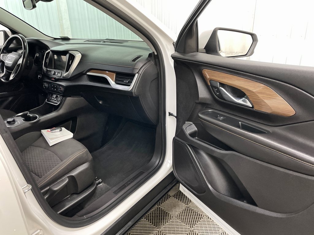 Certified 2018 GMC Terrain SLE image 30