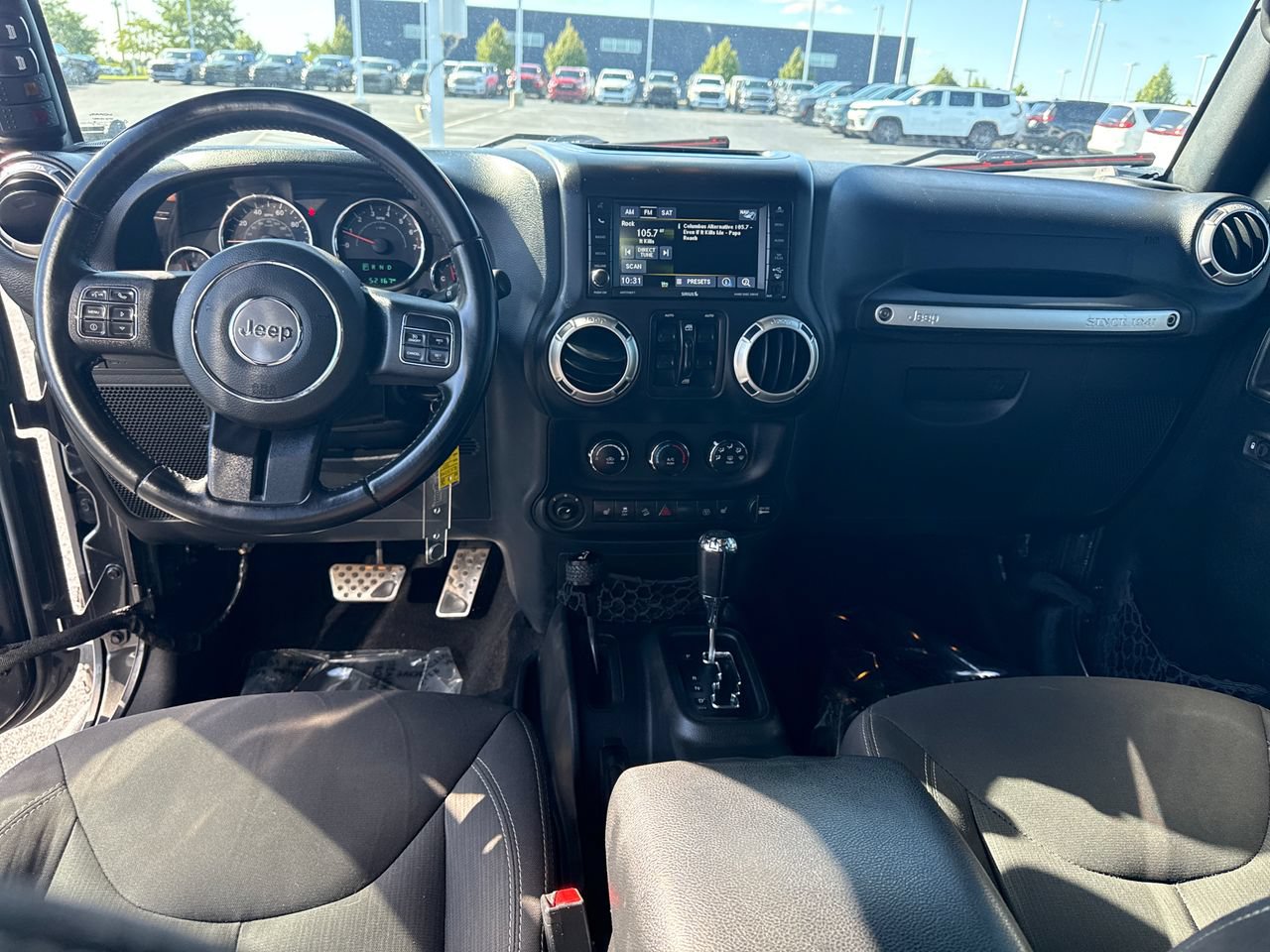 Used 2017 Jeep Wrangler Unlimited Rubicon w/ Cold Weather Group AWD/4WD image 12