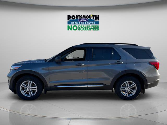 Used 2022 Ford Explorer XLT w/ Equipment Group 202A AWD/4WD image 2