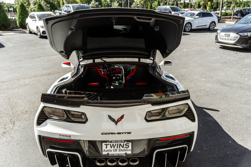 Used 2019 Chevrolet Corvette Stingray Coupe w/ Carbon Flash Badge Package RWD image 25