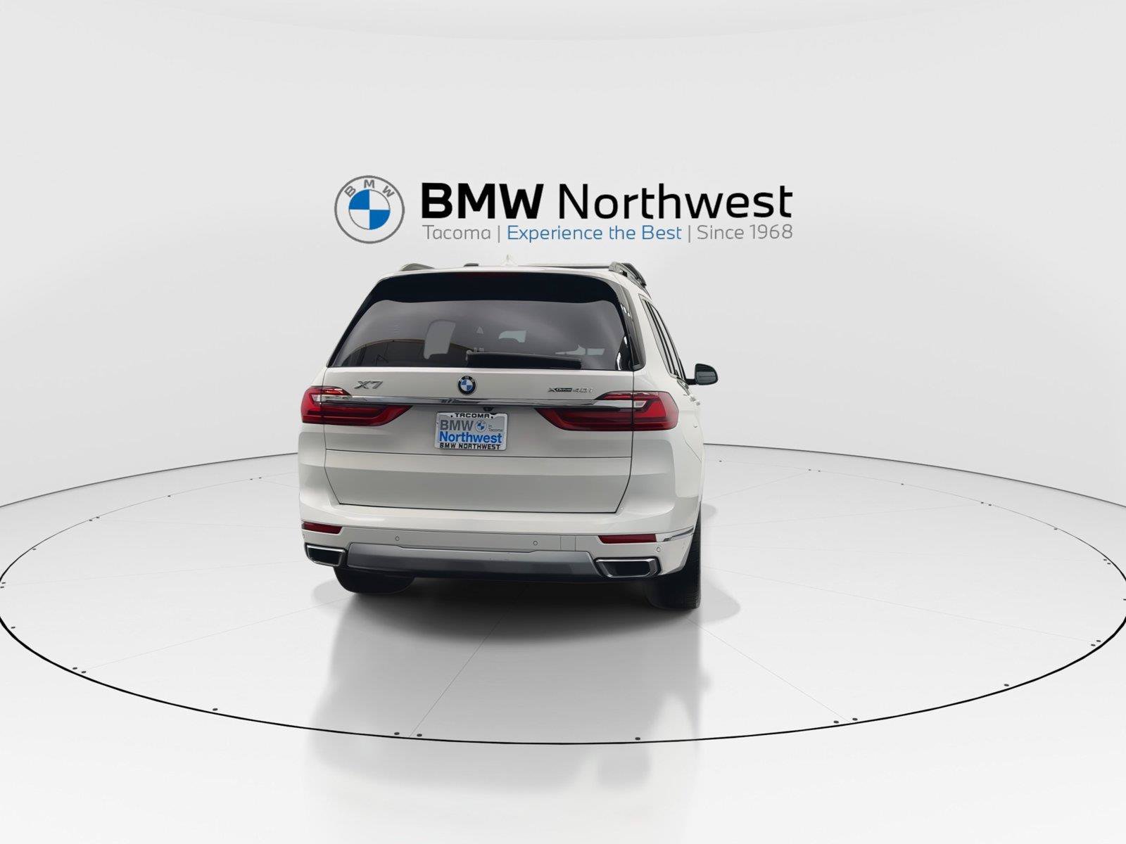 Used 2021 BMW X7 xDrive40i w/ Parking Assistance Package AWD/4WD image 2