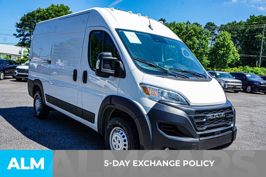 Used 2025 RAM ProMaster 2500 w/ Convenience Group FWD image 3
