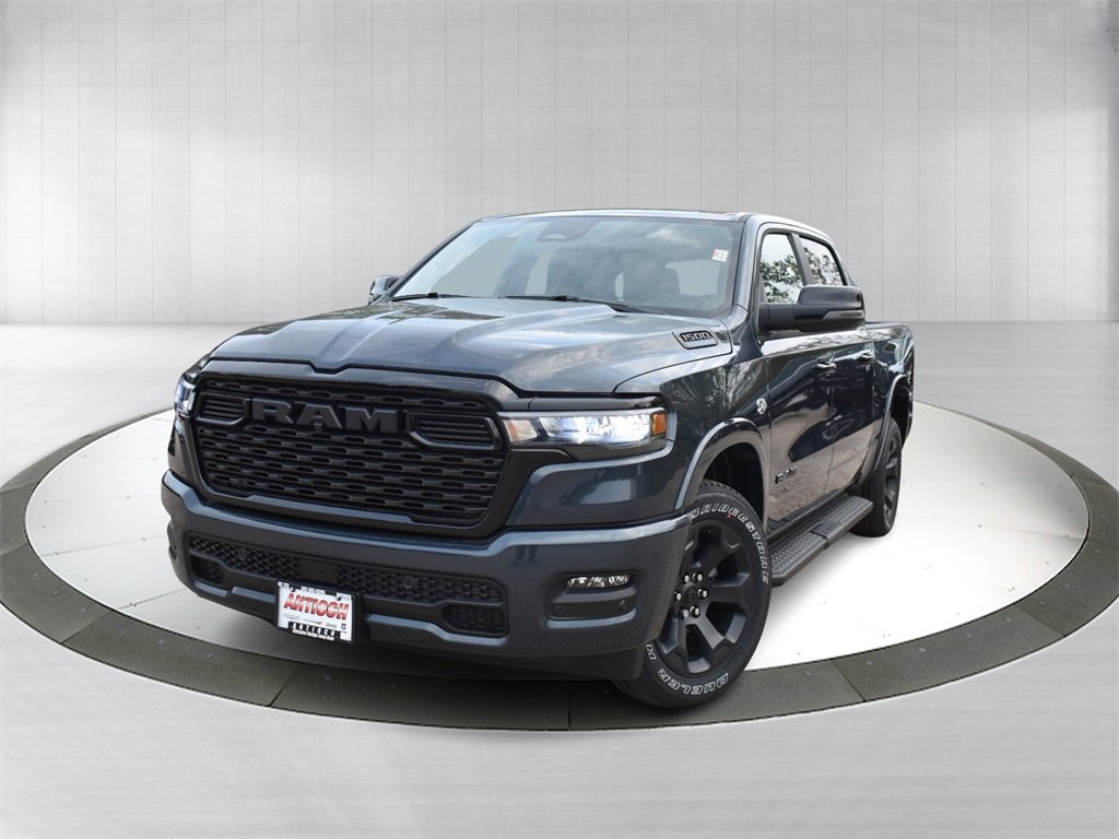 New 2026 RAM 1500 4x4 Crew Cab video 1