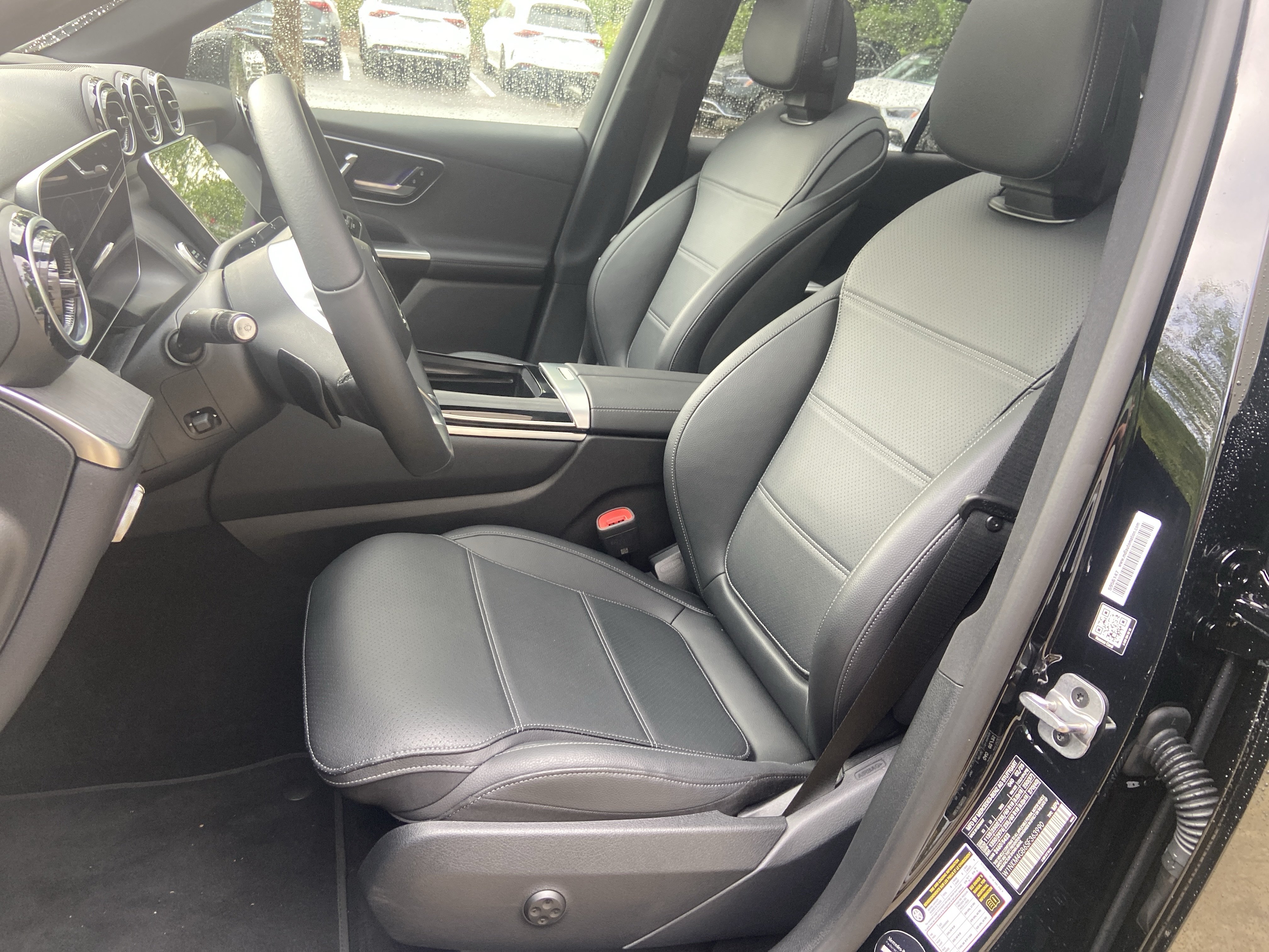 Certified 2025 Mercedes-Benz GLC 300 image 23