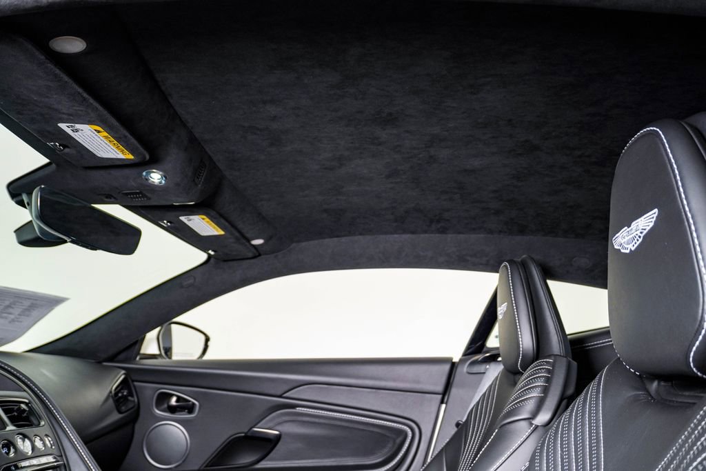 Used 2021 Aston Martin DB11 Coupe image 22