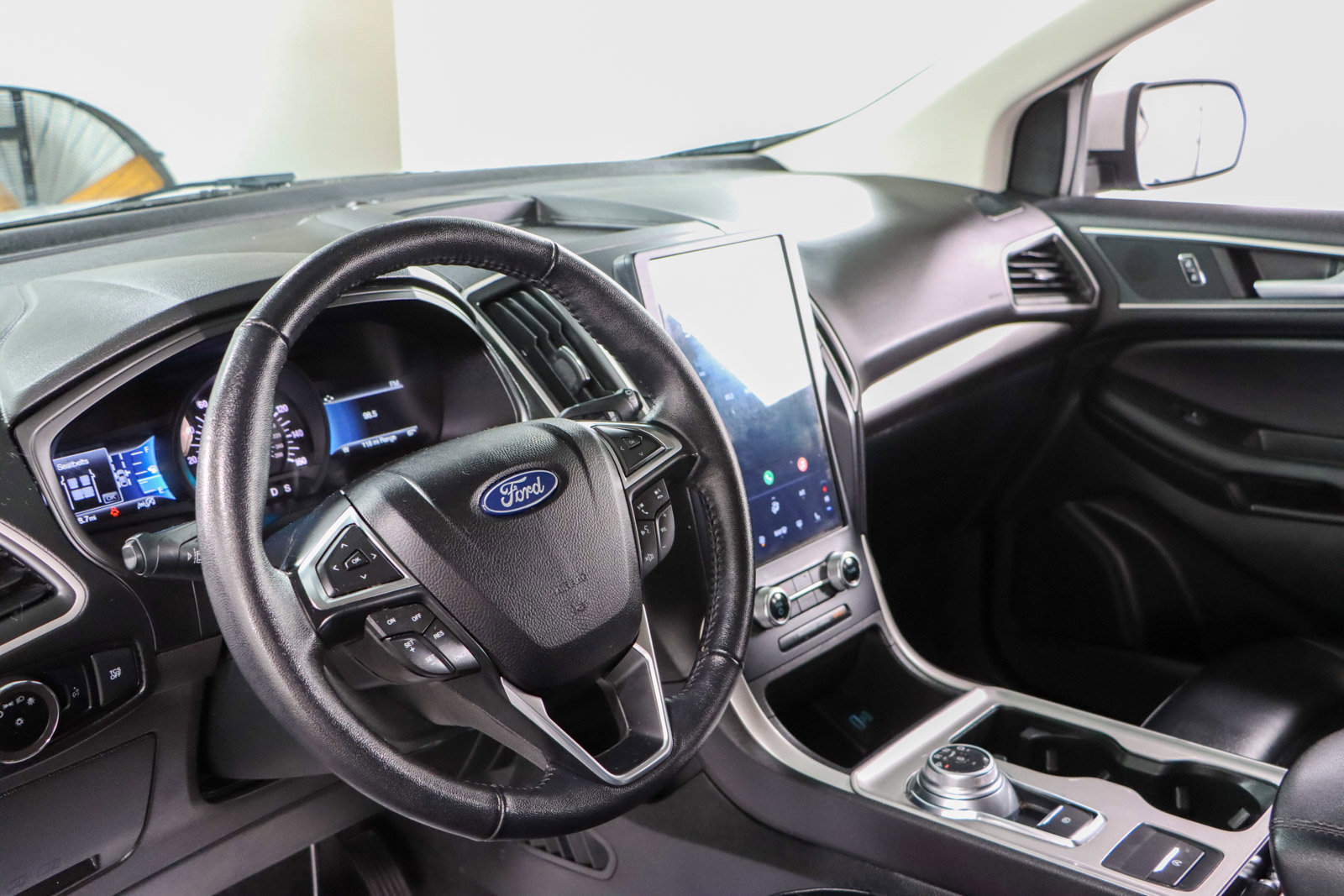 Used 2023 Ford Edge SEL image 22