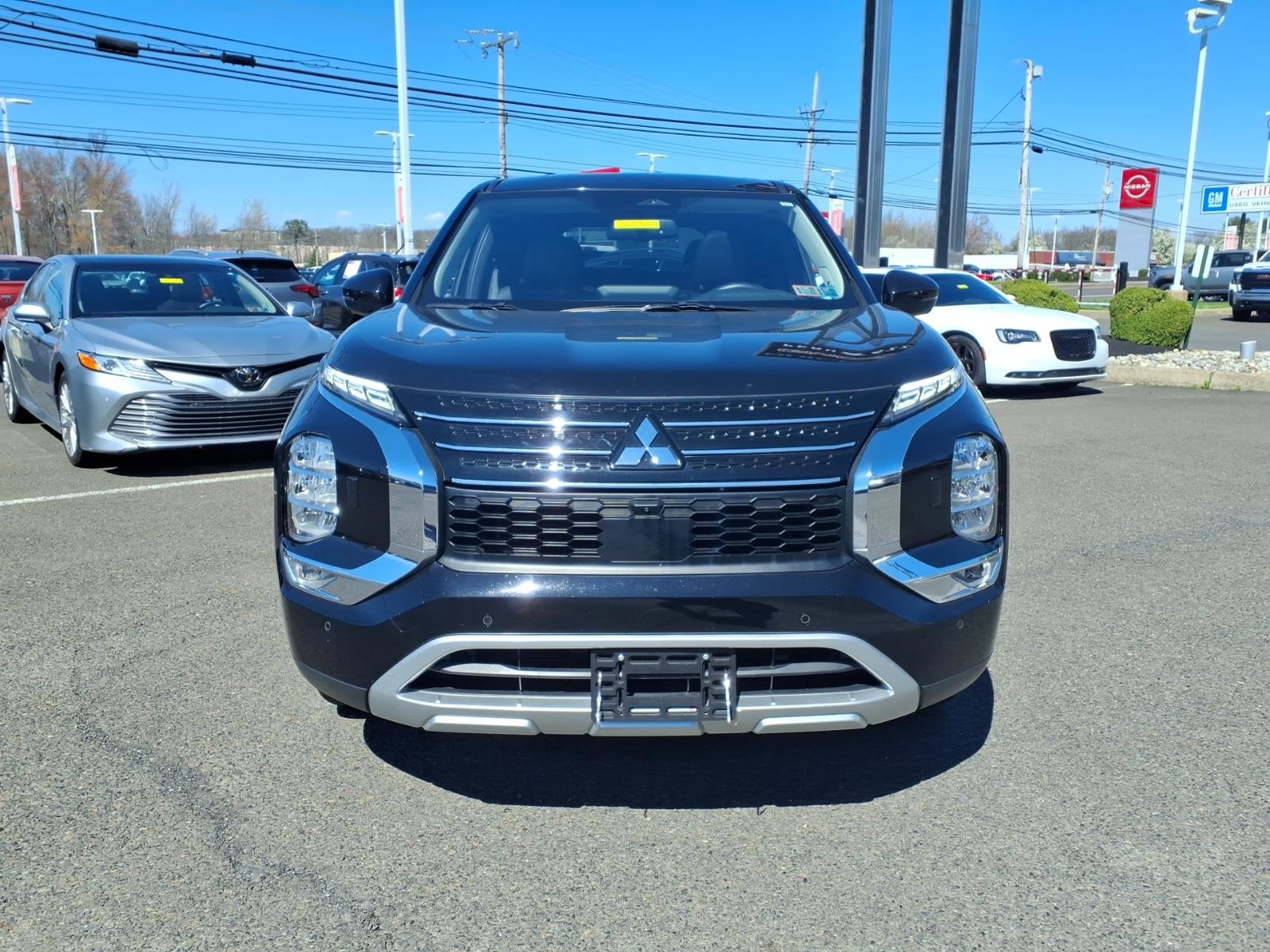 Used 2023 Mitsubishi Outlander SE image 9