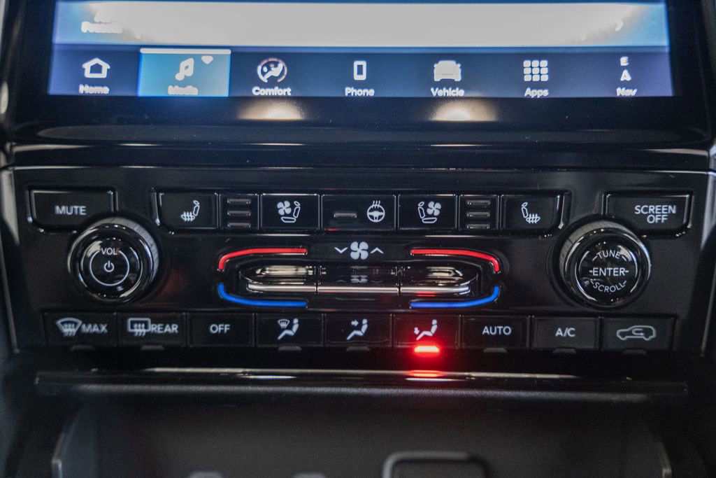 New 2025 Jeep Grand Cherokee L Limited w/ Luxury Tech Group II image 23