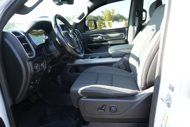 Used 2021 RAM 1500 4x4 Crew Cab image 22