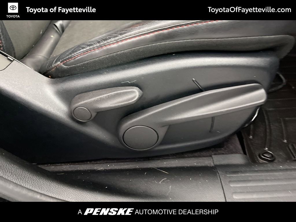 Used 2017 Jeep Cherokee Trailhawk image 7