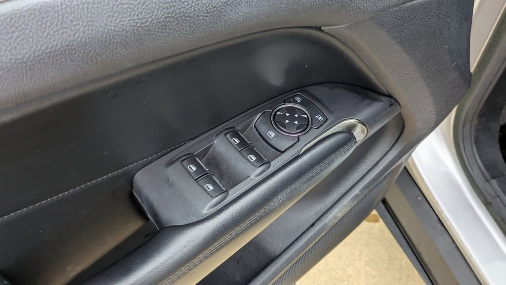 Used 2015 Lincoln MKC FWD image 9