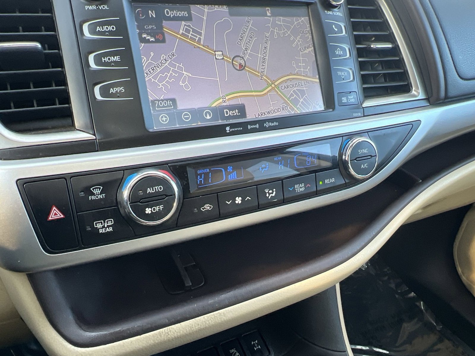 Used 2016 Toyota Highlander XLE image 22