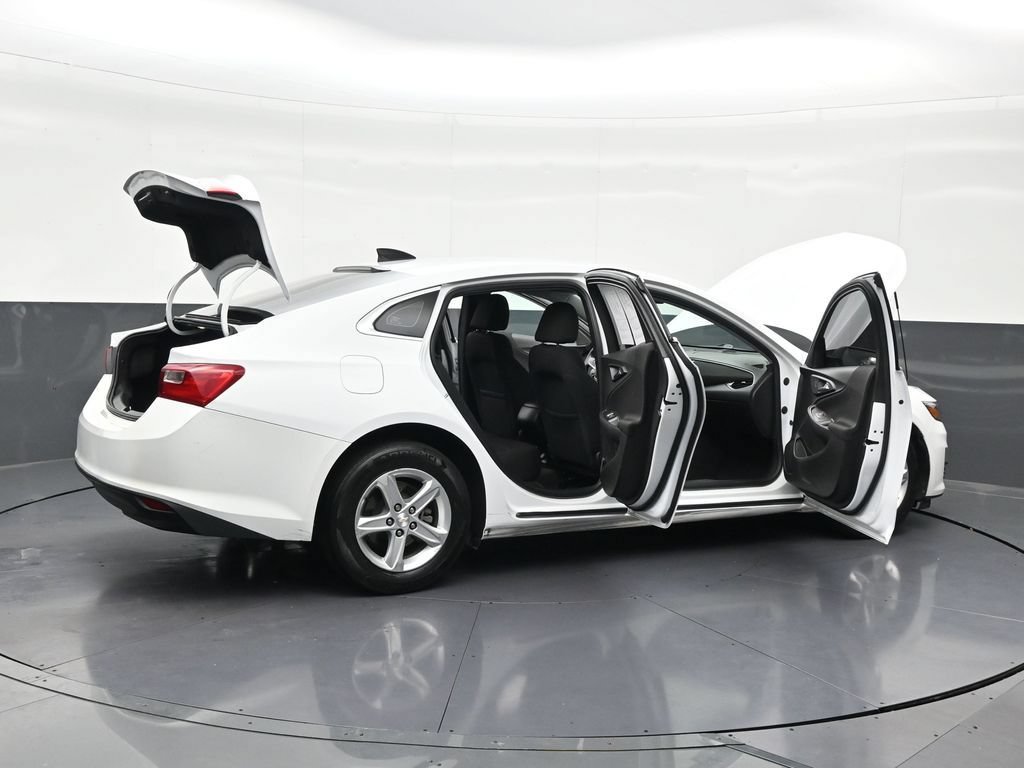 Used 2022 Chevrolet Malibu LS FWD image 31