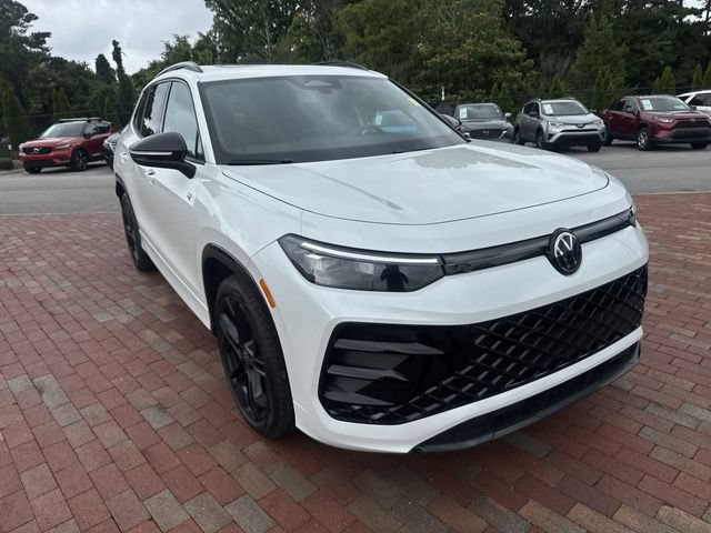 Used 2026 Volkswagen Tiguan SE R-Line FWD image 19