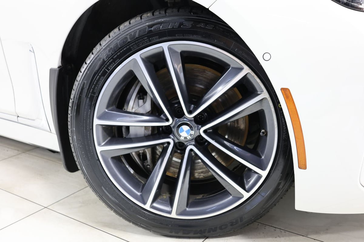 Used 2022 BMW 750i xDrive w/ Executive Package AWD/4WD image 14