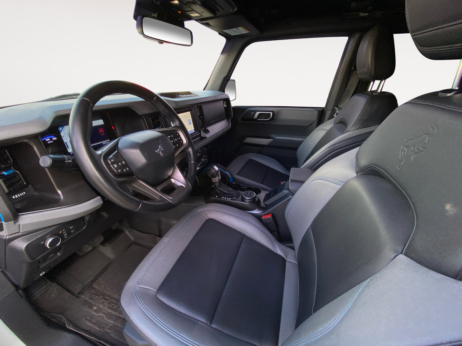 Used 2021 Ford Bronco Black Diamond image 23