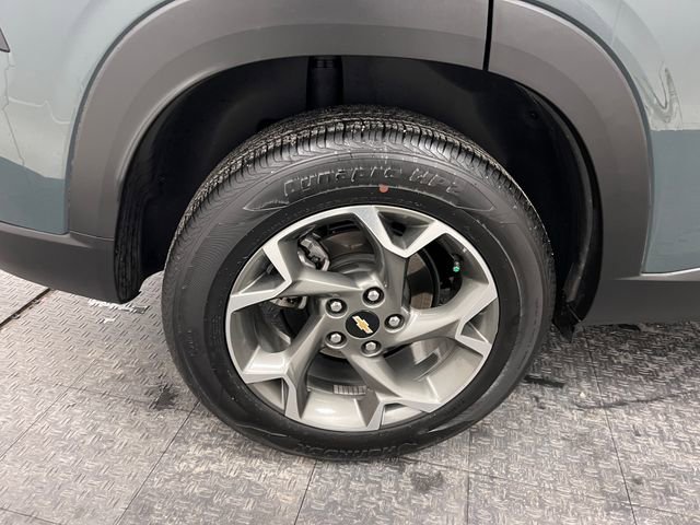 Used 2025 Chevrolet Trax LT image 17
