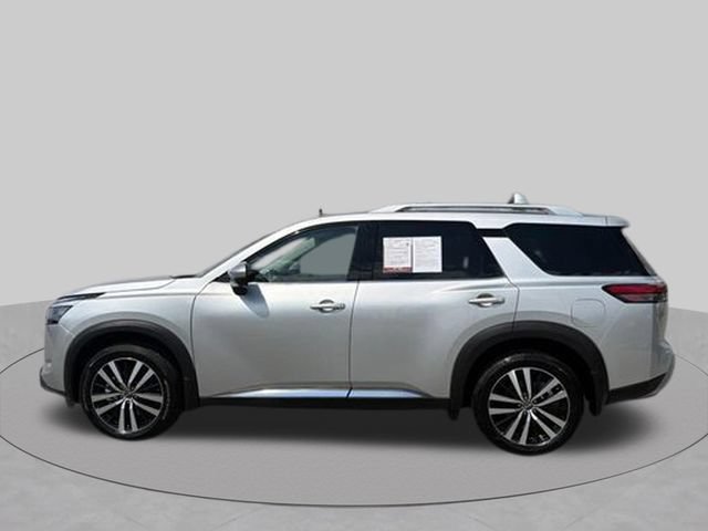 Used 2025 Nissan Pathfinder Platinum w/ Cargo Package AWD/4WD image 16