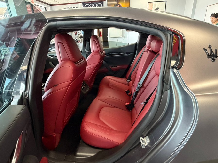 Used 2022 Maserati Ghibli Modena RWD image 31