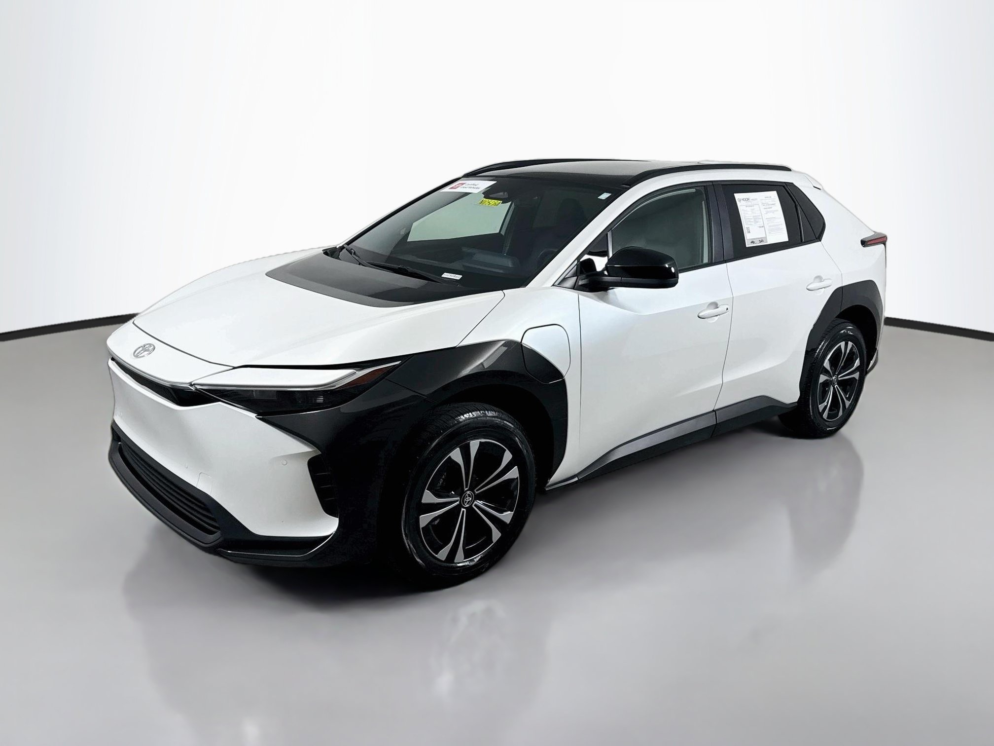 Certified 2024 Toyota bZ4X AWD w/ Weather Package image 3