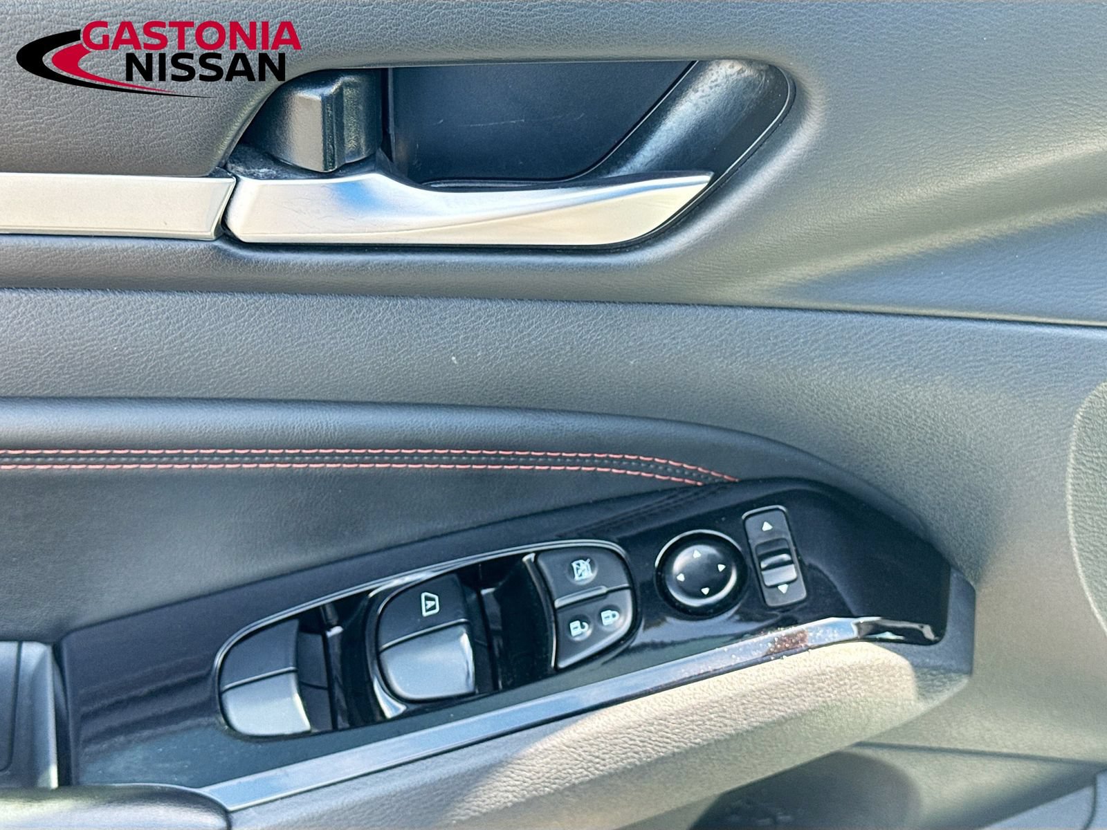 Used 2023 Nissan Altima 2.5 SR FWD image 22
