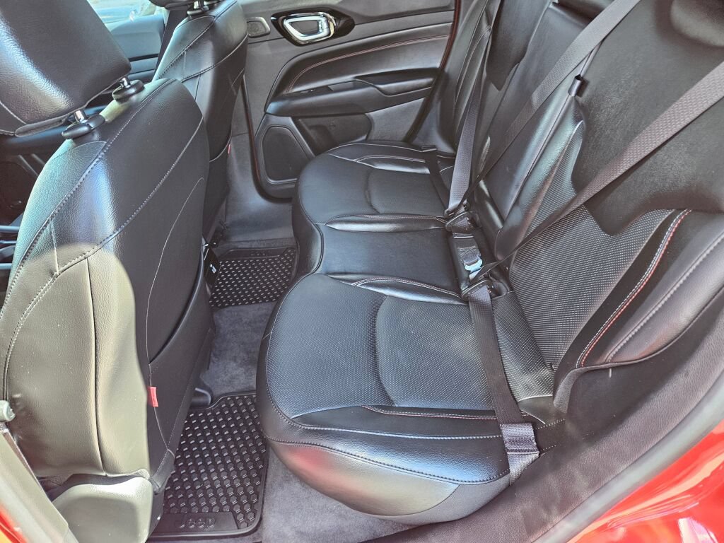 Used 2023 Jeep Compass Trailhawk w/ Trailhawk Elite Group AWD/4WD image 16