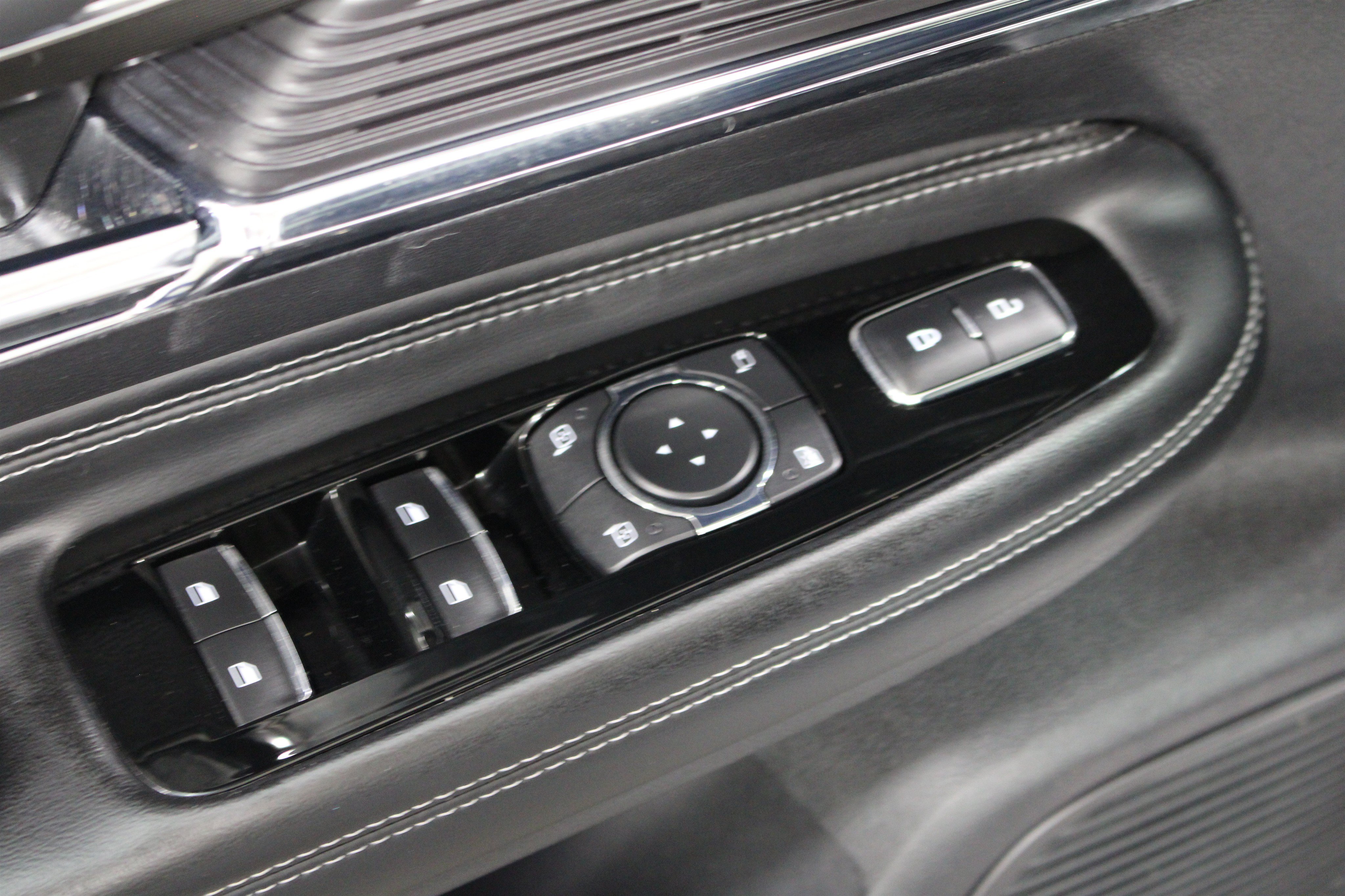 Certified 2022 Lincoln Corsair AWD w/ Premium Package image 6