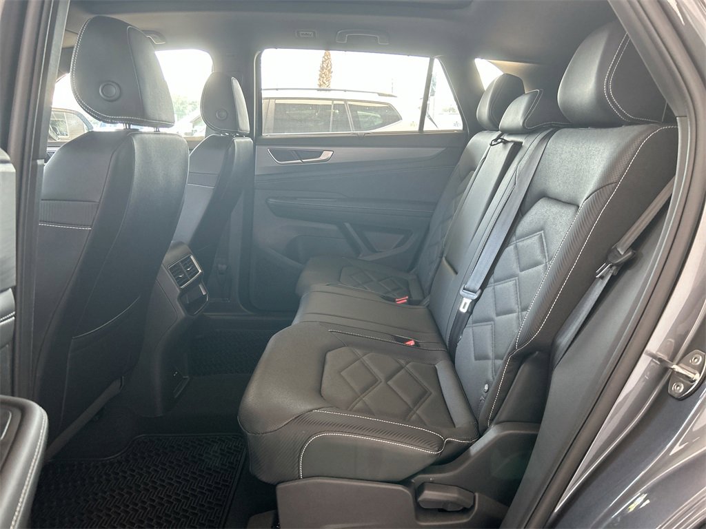 New 2025 Volkswagen Atlas Cross Sport SE image 37