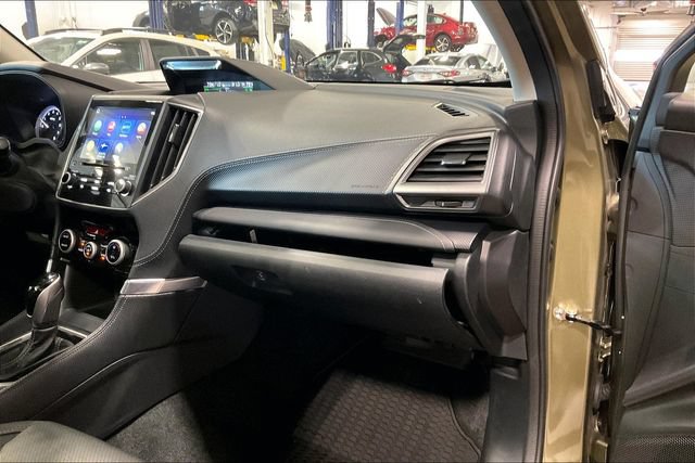 Used 2023 Subaru Forester Touring AWD/4WD image 16
