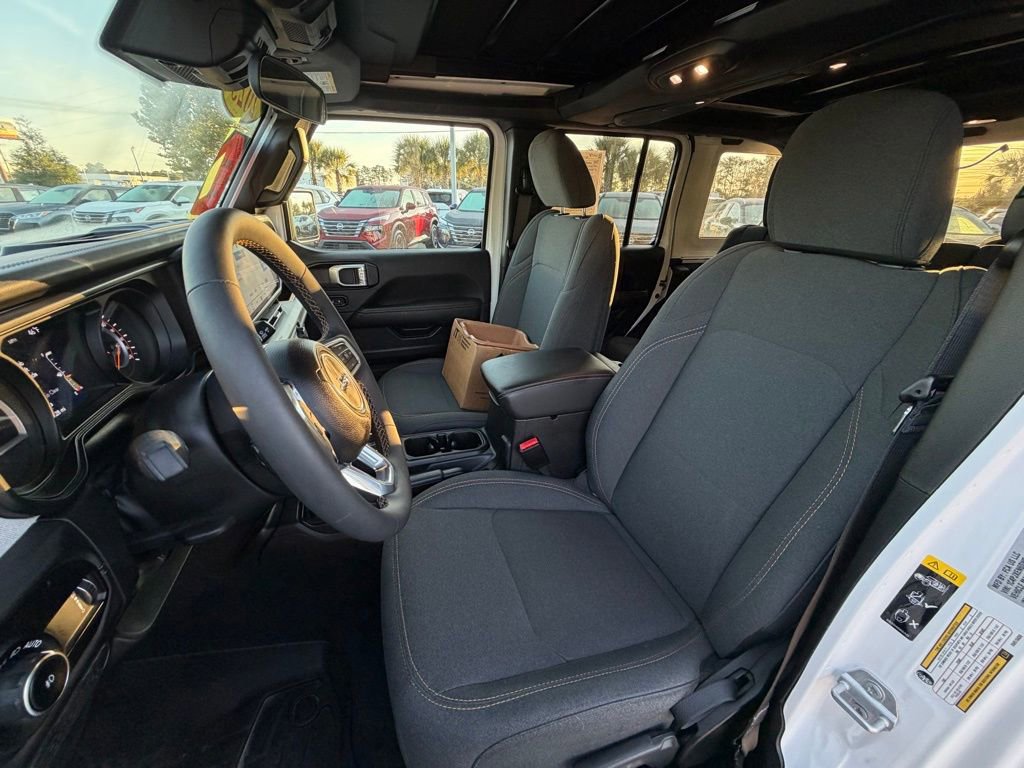 Used 2025 Jeep Wrangler Sahara w/ Safety Group image 11