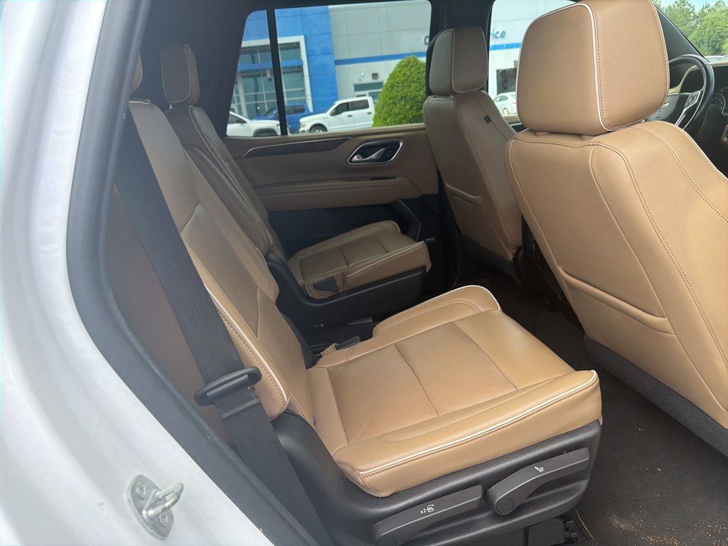 Used 2021 Chevrolet Tahoe Premier w/ Premium Package RWD image 7