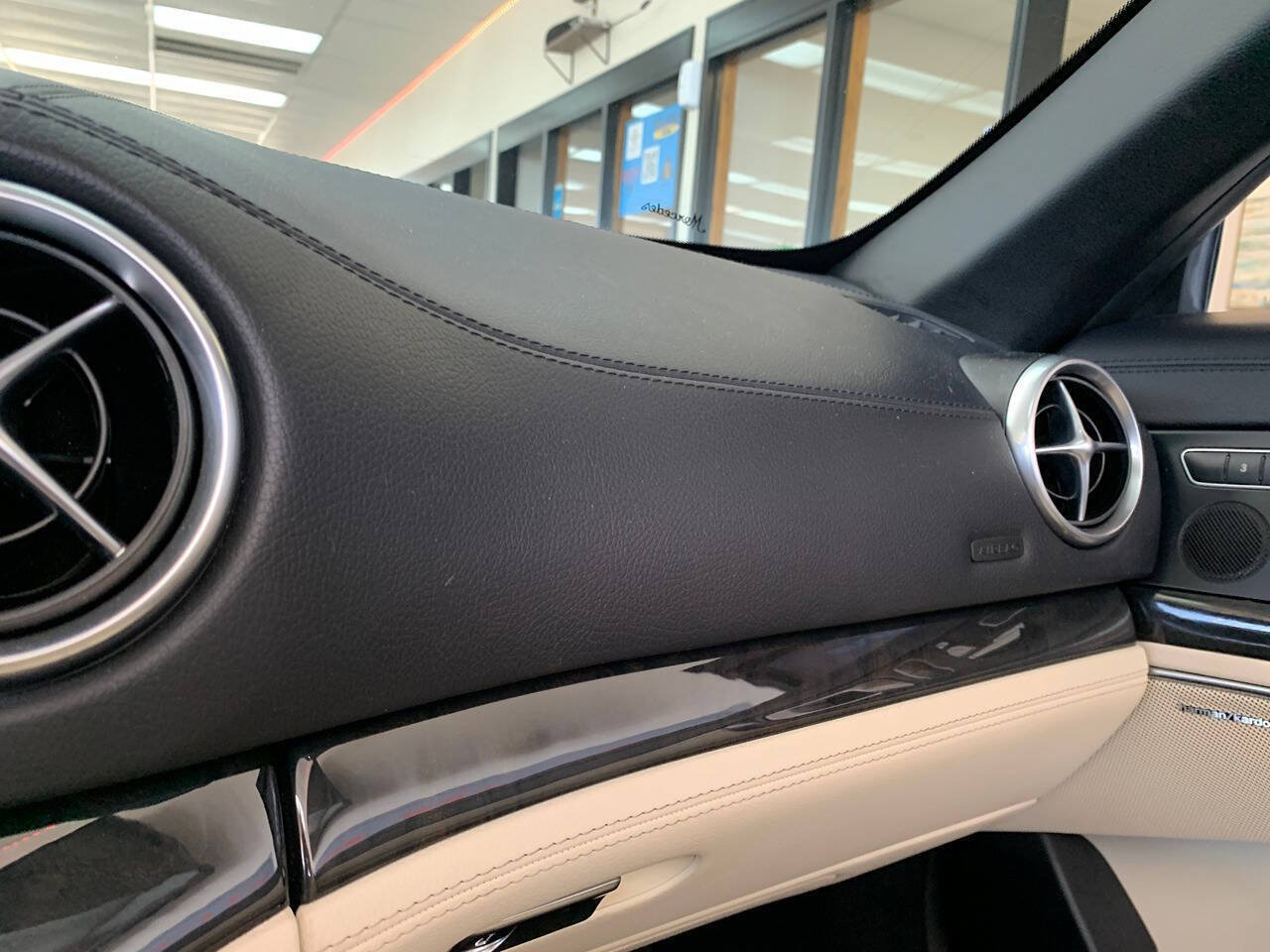 Used 2017 Mercedes-Benz SL 450 image 16
