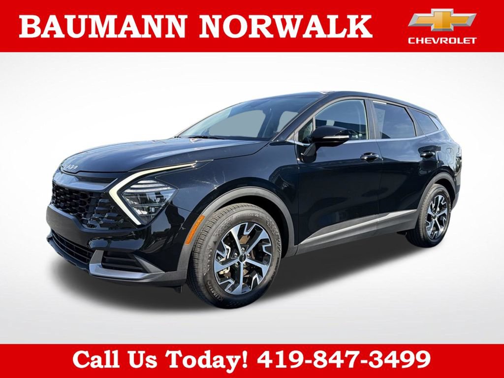 Used 2025 Kia Sportage EX FWD image 3