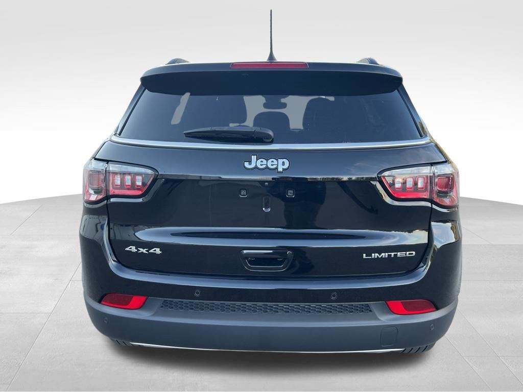 Used 2023 Jeep Compass Limited image 5