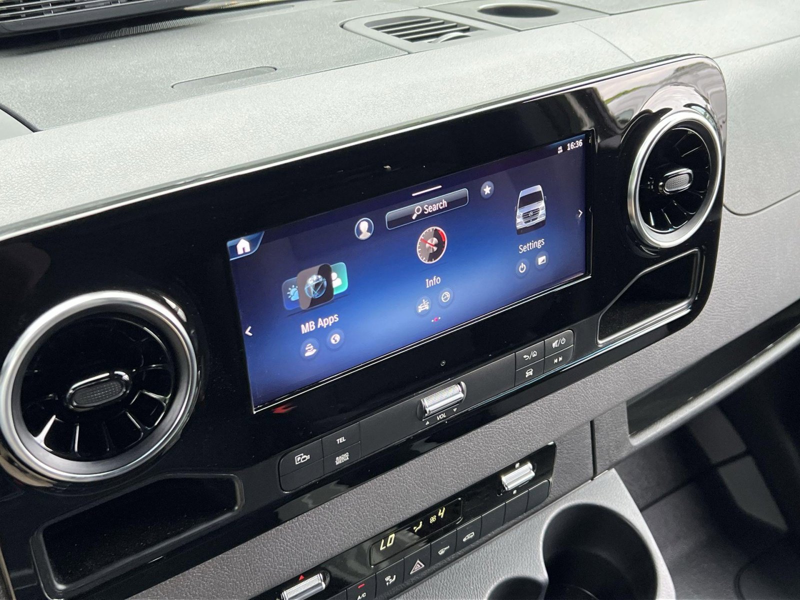 New 2025 Mercedes-Benz Sprinter 2500 image 18