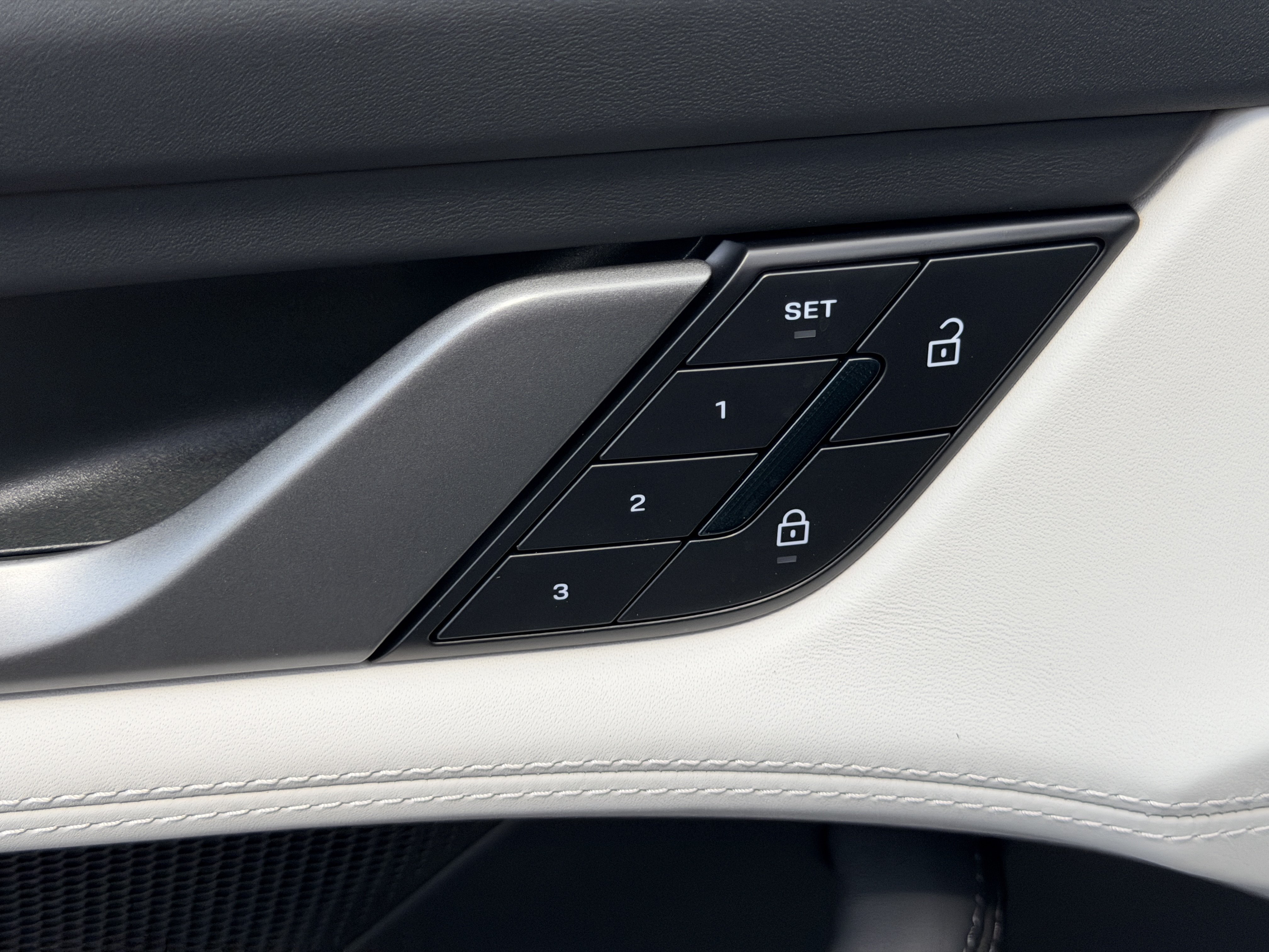 New 2026 Porsche Taycan AWD/4WD image 22