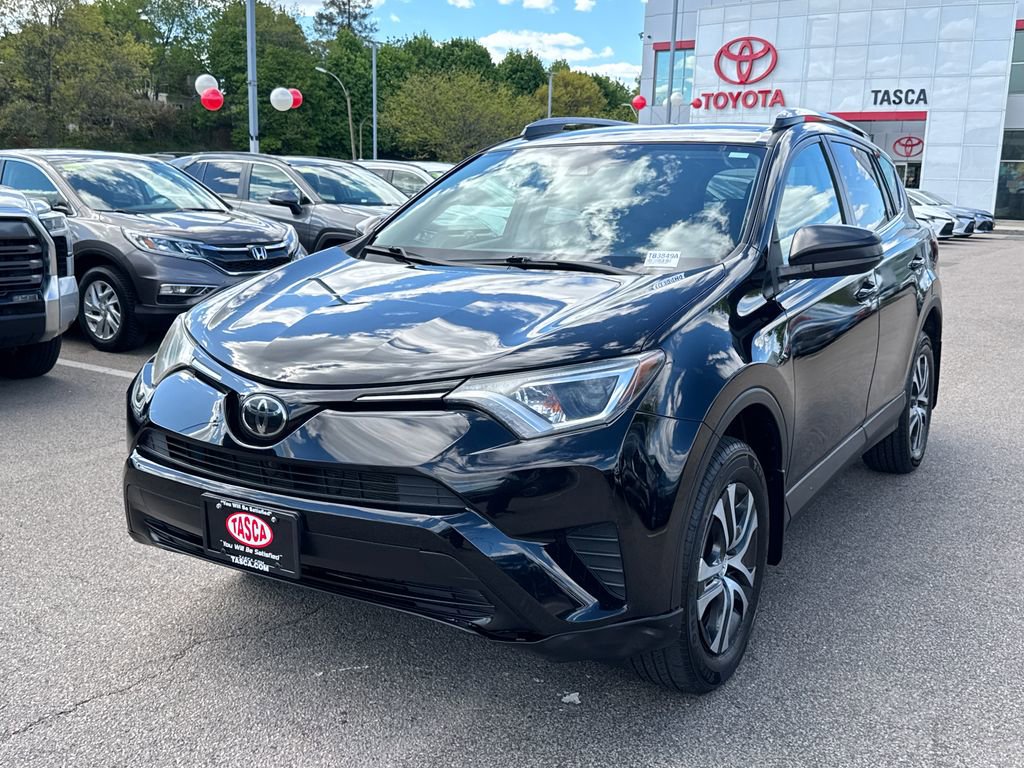 Used 2018 Toyota RAV4 LE w/ All Weather Liner Package AWD/4WD image 3