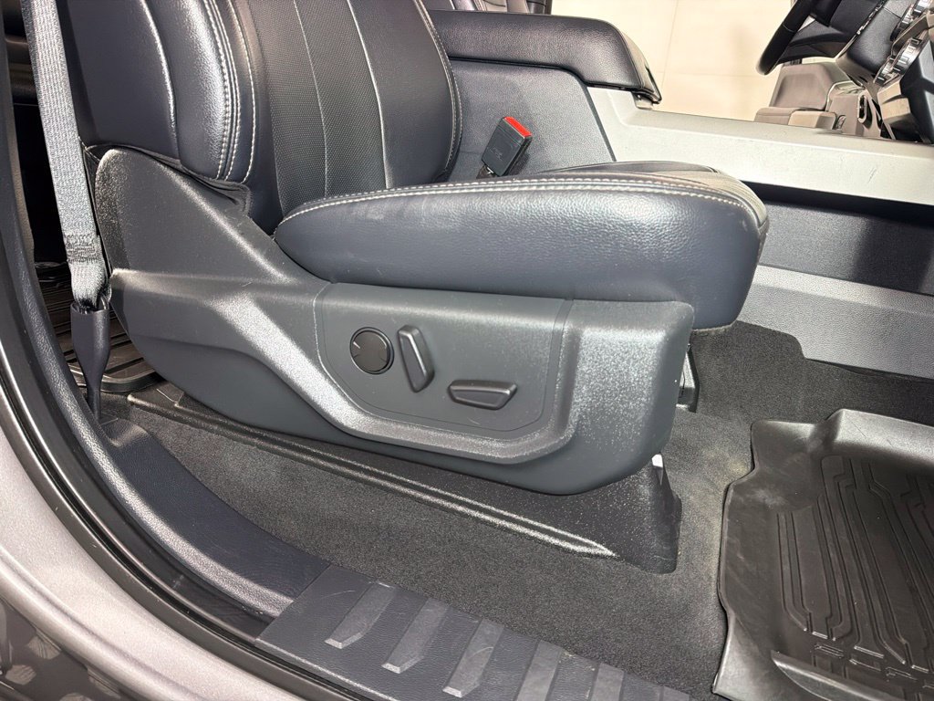 Used 2022 Ford F250 Lariat w/ Tremor Off-Road Package AWD/4WD image 25
